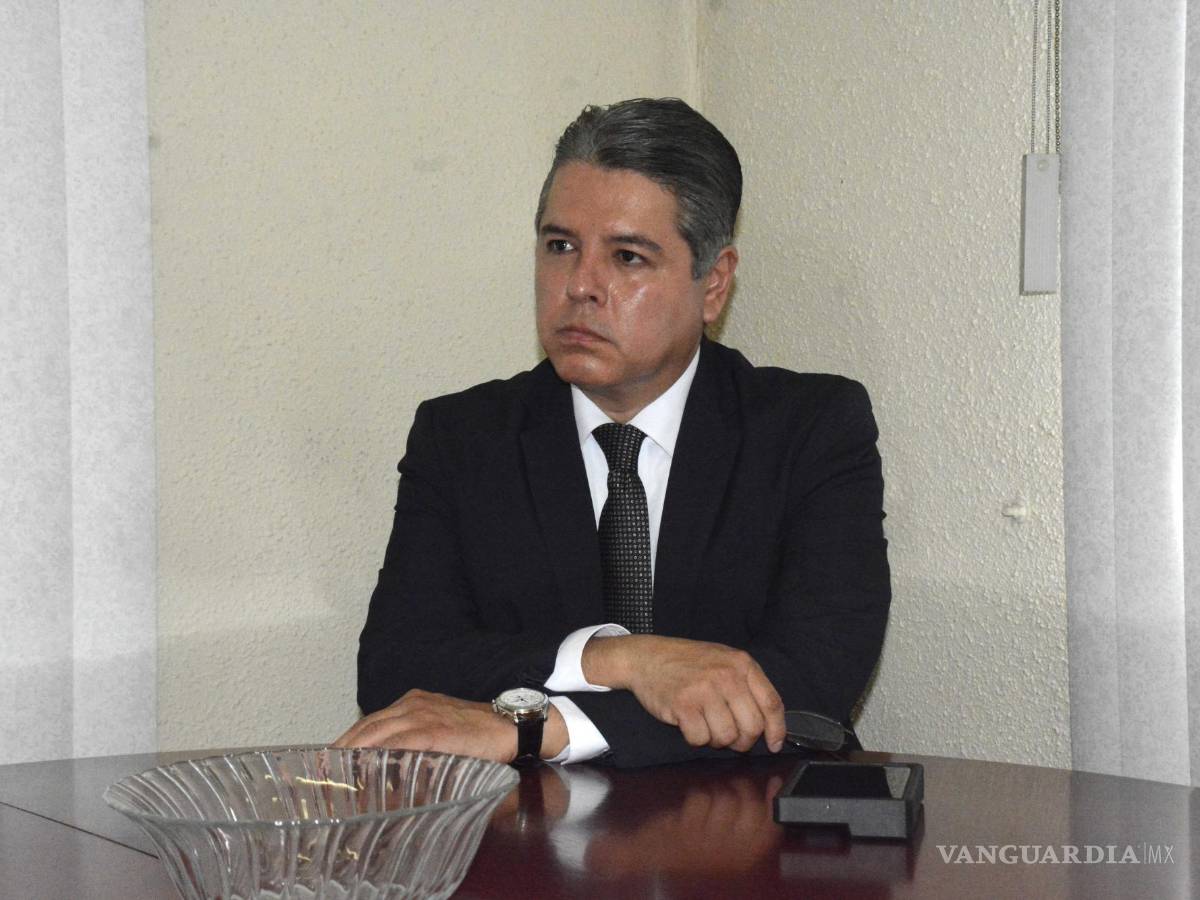 $!Silverio Hernández, subdelegado de Segob, dio trámite a la denuncia presentada por la ex secretaria de Ayuntamiento de Múzquiz.