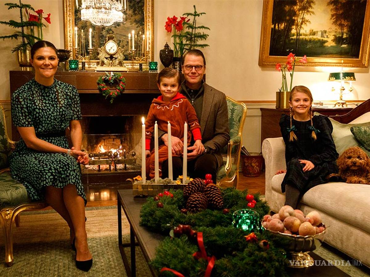 $!De la Reina Isabel II al Gran Duque Guillaume, las mejores postales navideñas de la familia real