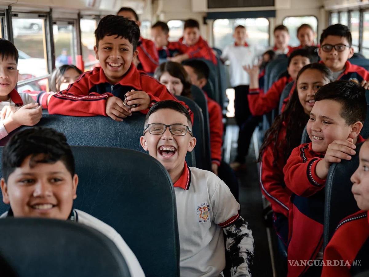 $!Los estudiantes de las comunidades rurales ahora tienen acceso a transporte para asistir diariamente a sus clases sin riesgo de ausentismo.