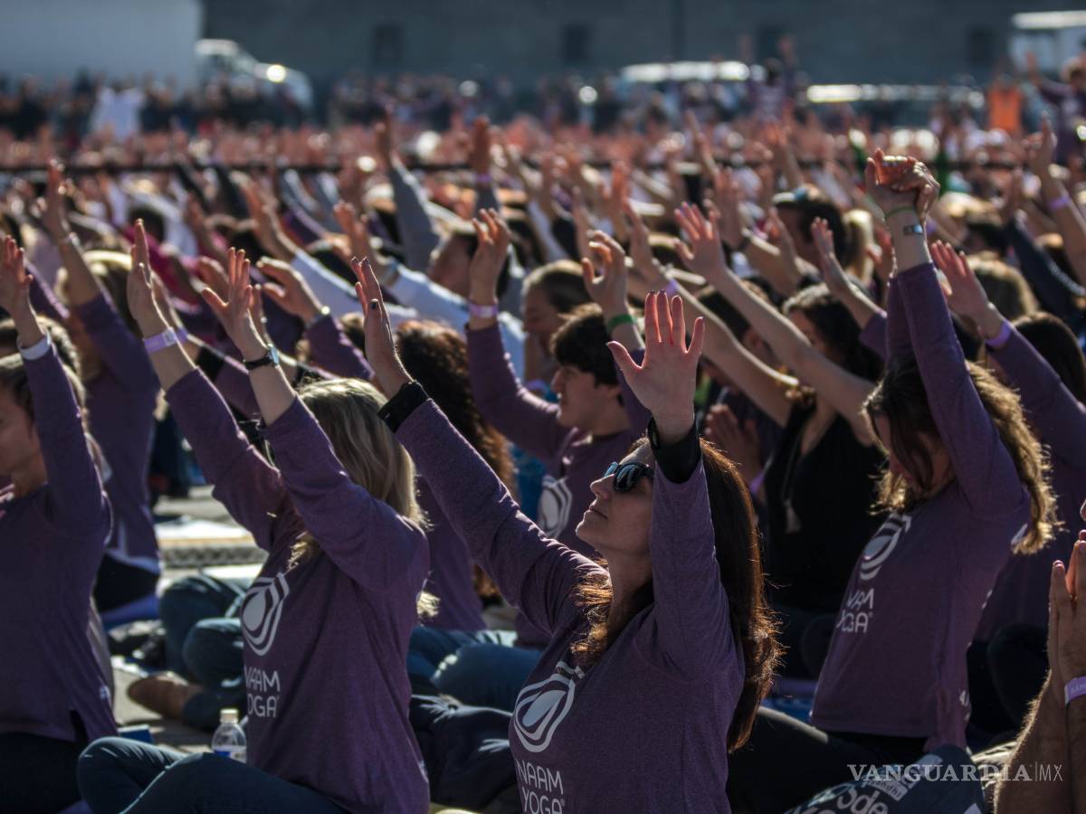 $!Dándole Voz a la Paz: Más de 300 mil personas se reúnen para meditar por la paz y la sanación