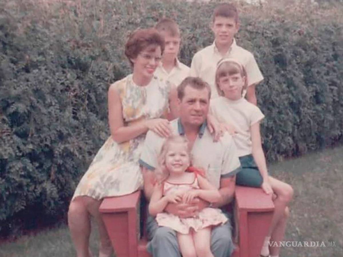 $!La violaron, golpearon y torturaron mientras su hijo dormía en la parte trasera del auto