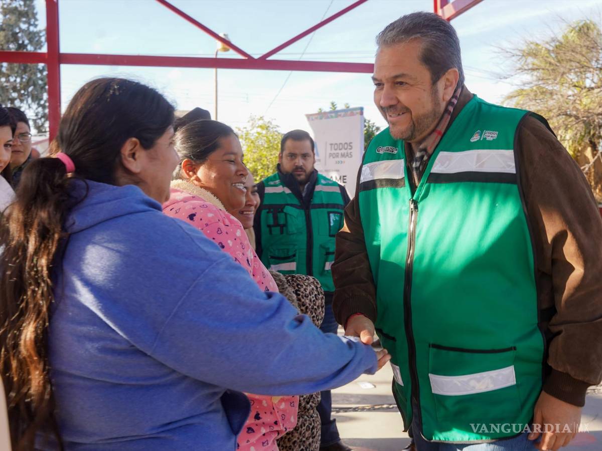 $!Madres de familia agradecieron al Alcalde las mejoras a la unidad deportiva.