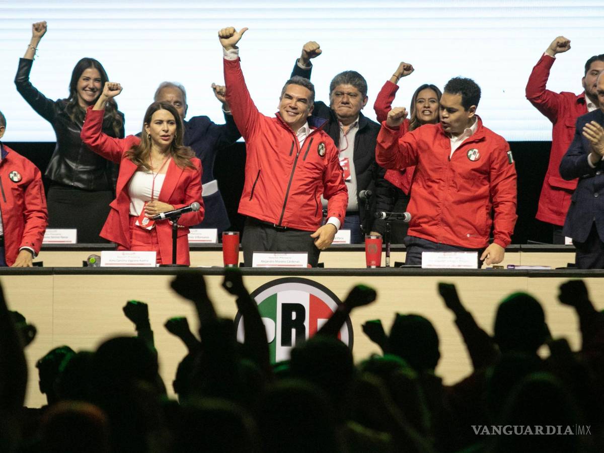 $!Alejandro Moreno Cárdenas, dirigente nacional del PRI, celebró este domingo las modificaciones a los estatutos del PRI.