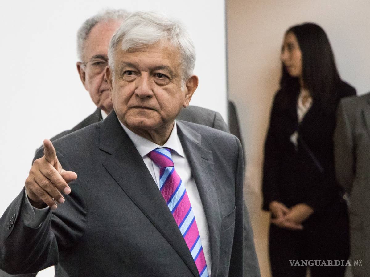 $!Caos en mercados por NAIM; cancelación de AMLO pega al peso, BMV y valor de empresas
