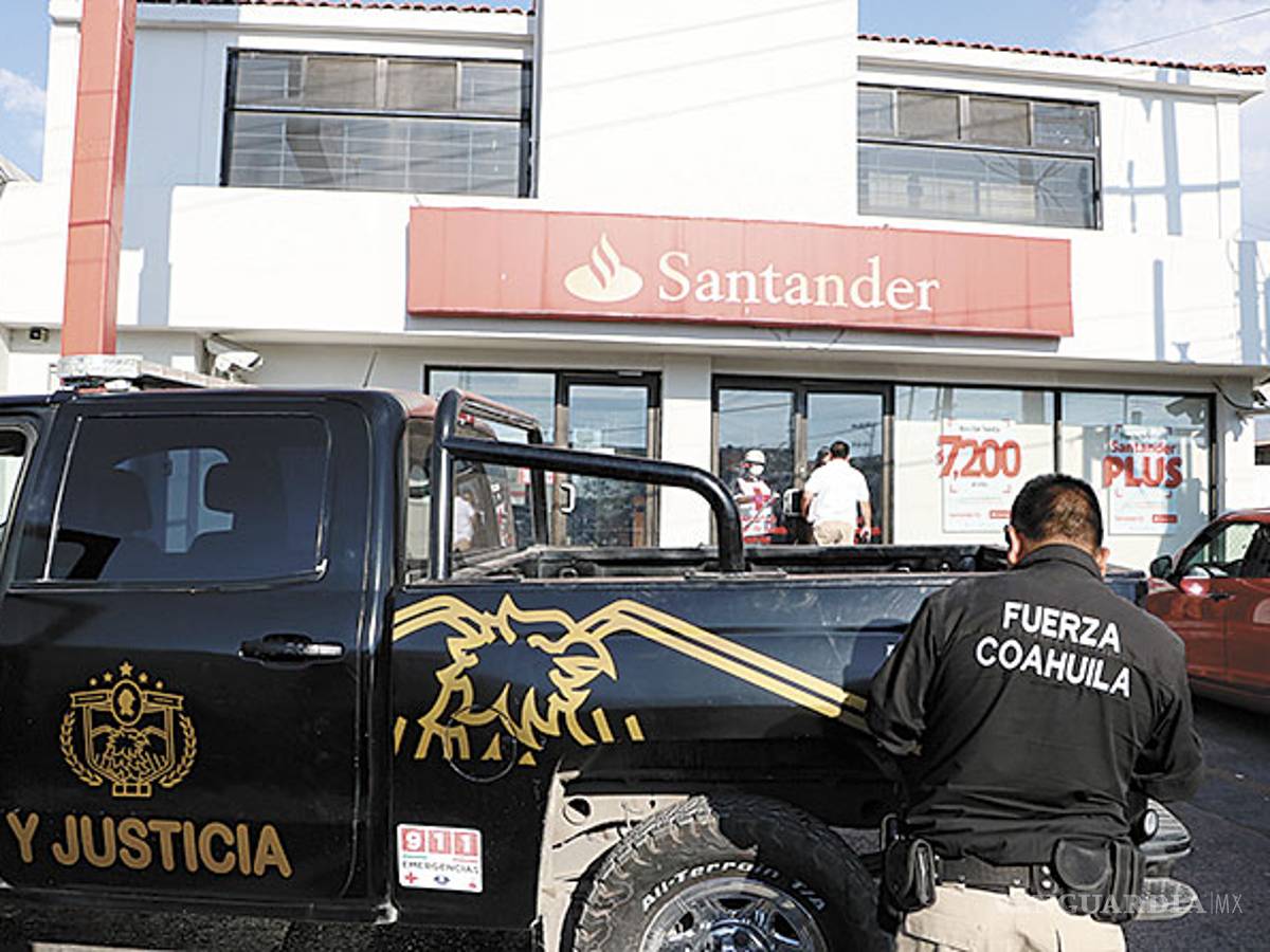 $!Toman de rehén a gerente en un banco de Saltillo, y sujetos se llevan 5 millones de pesos