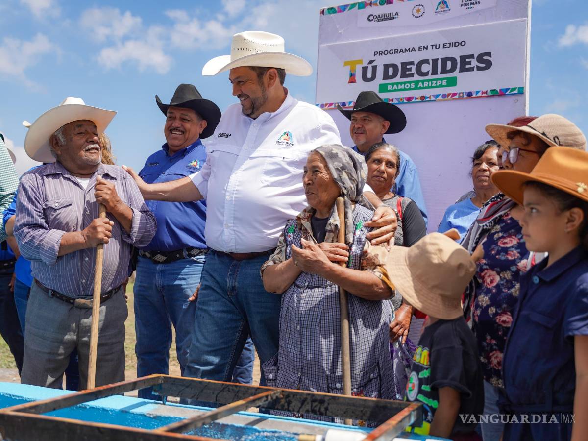 $!Autoridades municipales y estatales supervisan avances en programas de apoyo al campo.
