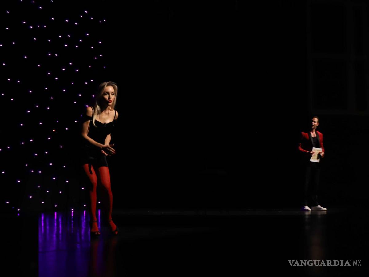 $!¡Enamoraron a Saltillo! Explosiva combinación de Angelique Boyer y Sebastián Rulli en obra de teatro