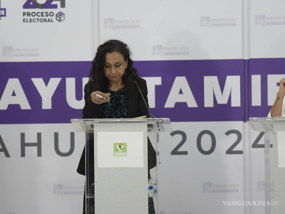 $!Elisa Villalobos tuvo varios contratiempos en sus participaciones, dejando silencios prolongados.