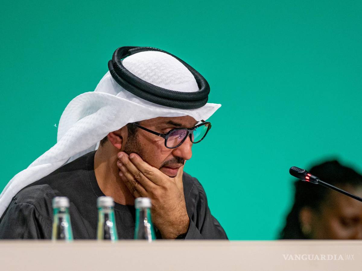 $!El presidente de la COP28 y Ministro de Industria y Tecnología Avanzada de los EAU, Dr. Sultan Ahmed Al Jaber, asiste a la Conferencia de la OP28 en Dubái.
