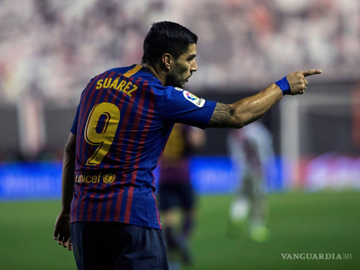 $!Suárez salva a un Barcelona a punto de hacer el ridículo
