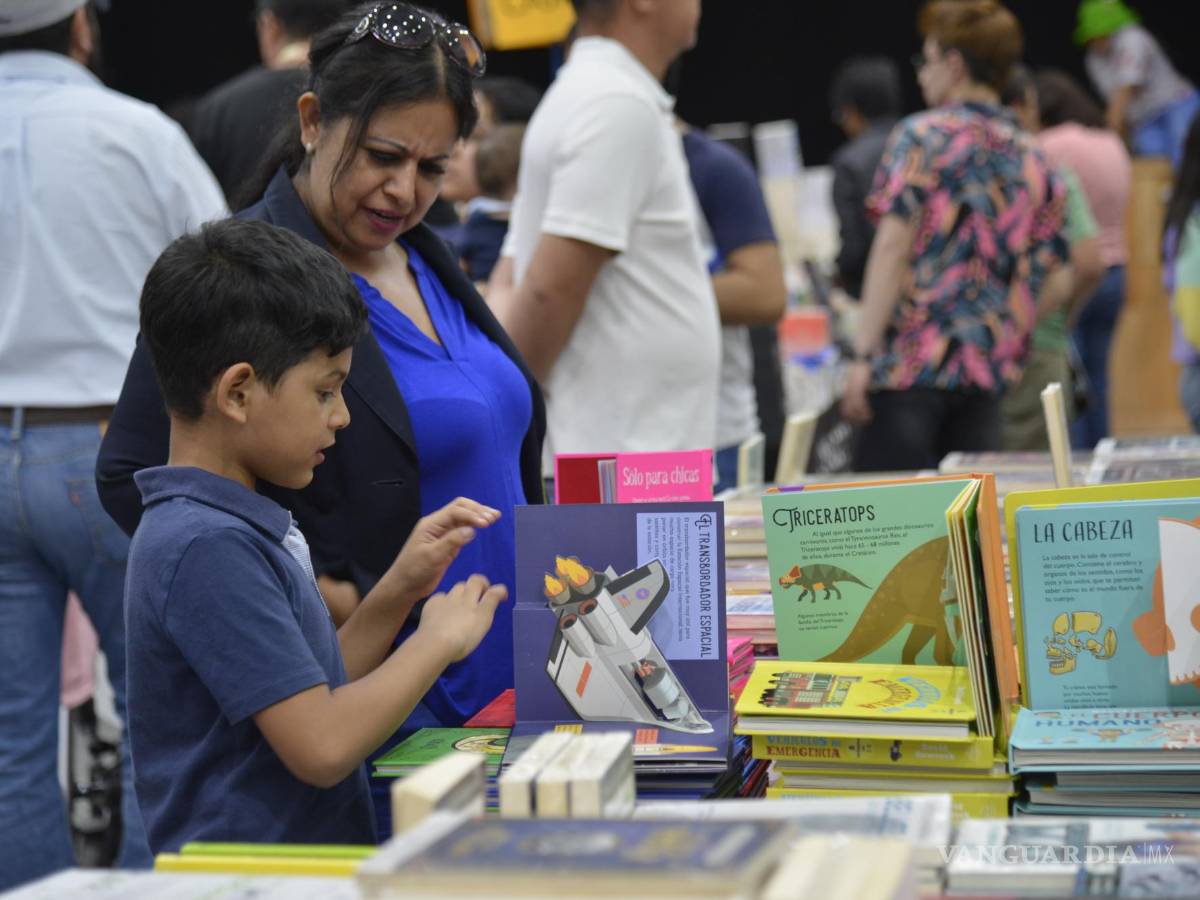 $!Que los niños estén en contacto con los libros es una excelente oportunidad para inculcar en los niños el hábito de la lectura.