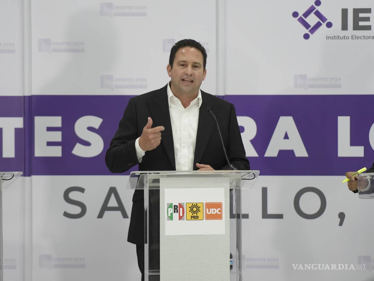 $!Javier Díaz se centró en presentar sus propuestas y hacer algunos cuestionamientos al gobierno federal.