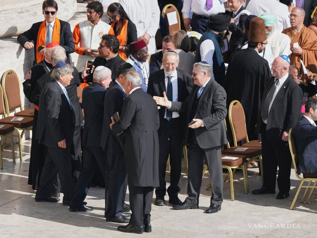 $!Diferentes líderes religiosos llegan para la ceremonia de investidura del papa León XIV en la Plaza de San Pedro en la Ciudad del Vaticano el 18 de mayo del 2025.