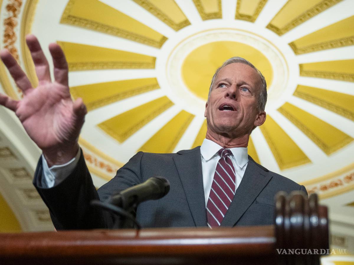$!El líder de la mayoría del Senado, el republicano John Thune, en el Capitolio. Los senadores republicanos Ron Johnson y Rand Paul, espresarono su preocupación por el probable aumento del déficit.