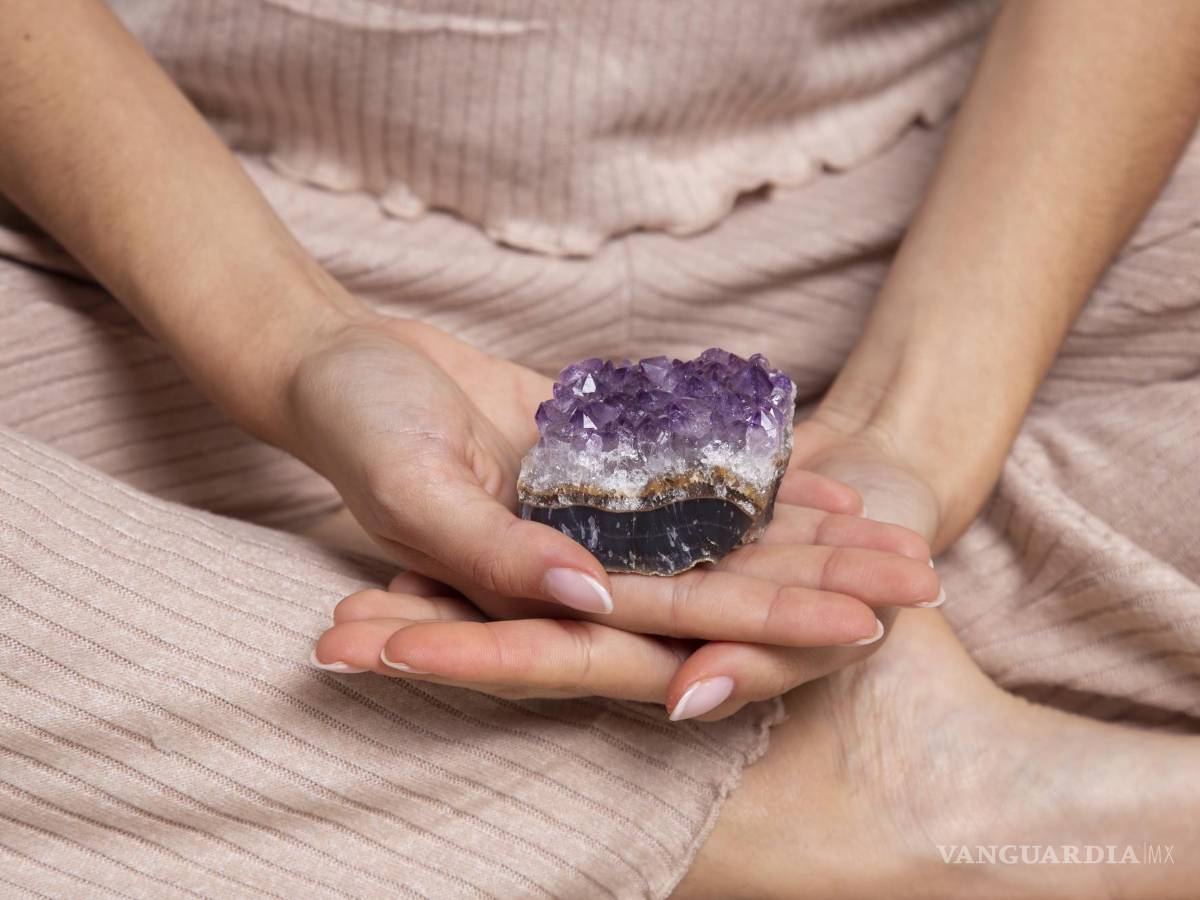 $!Libra, amante del equilibrio y la belleza, puede atraer la fortuna con el cuarzo rosa.