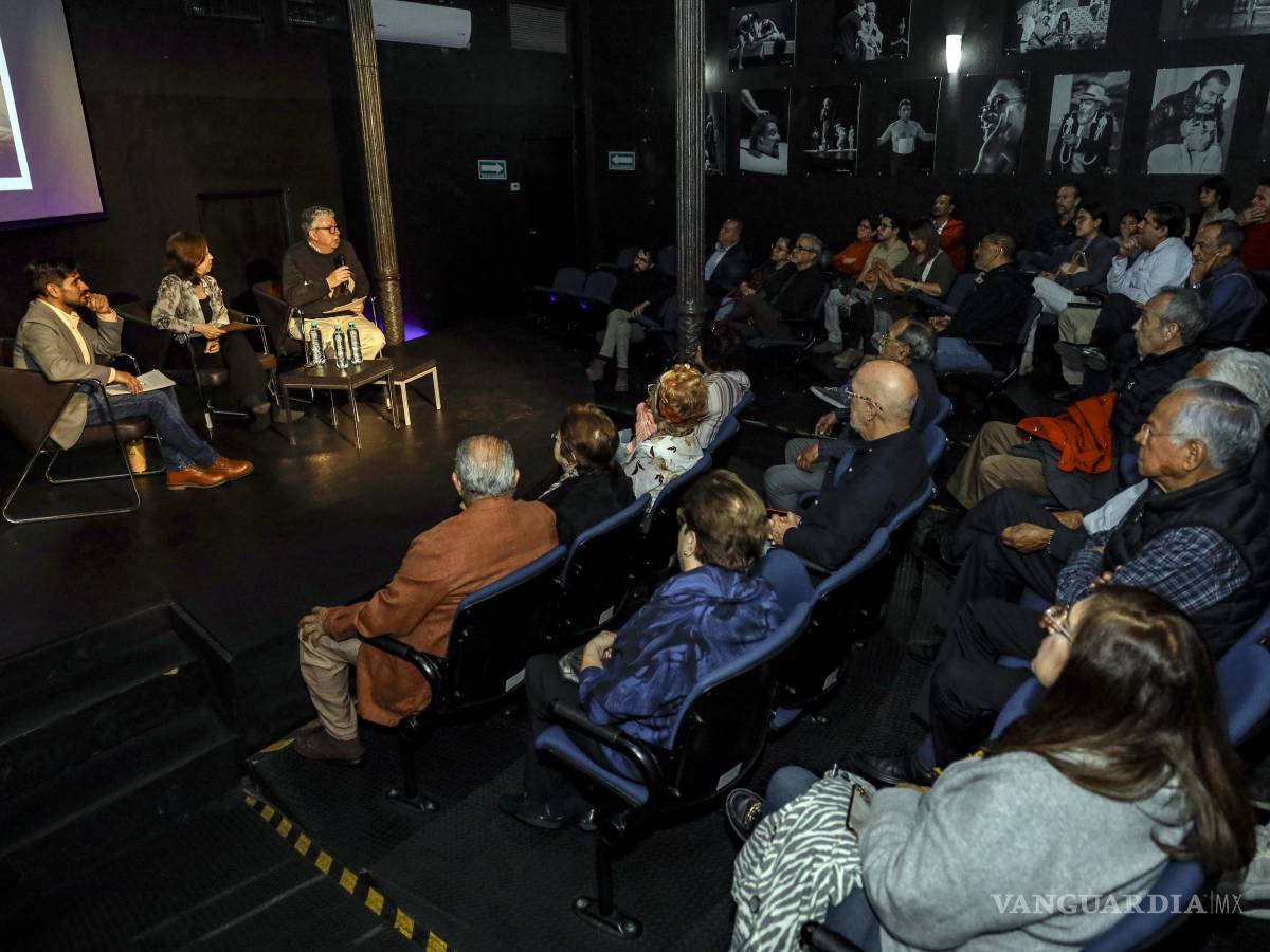 $!Charlan sobre la importancia de la fotografía antigua en exposición por el aniversario de VANGUARDIA