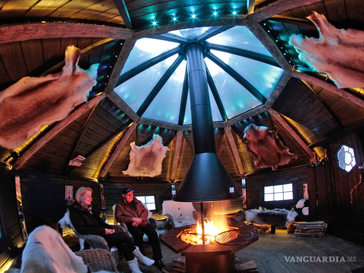 $!En Finlandia puedes ver las auroras boreales desde tu cuarto de hotel