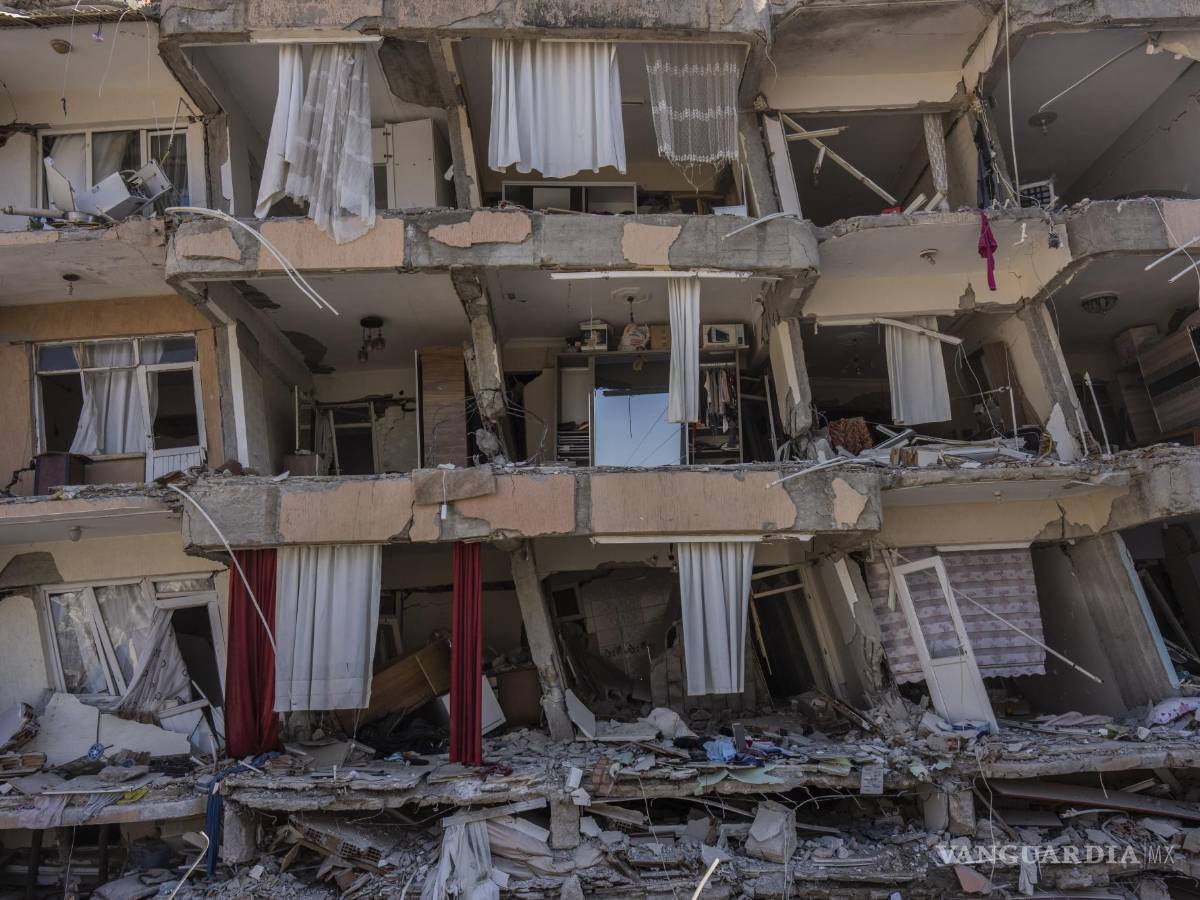 $!Miles de inmuebles se vieron dañados por los sismos, algunos de ellos han quedado inutilizables.