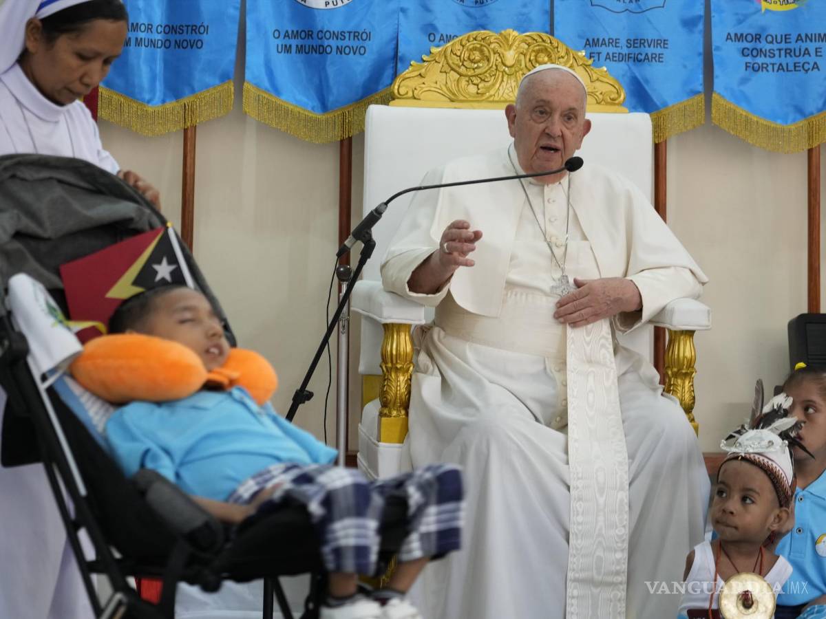 $!El papa Francisco habla durante una visita a la escuela Hermanas Alma para niños con discapacidad, en Dili, Timor Oriental.