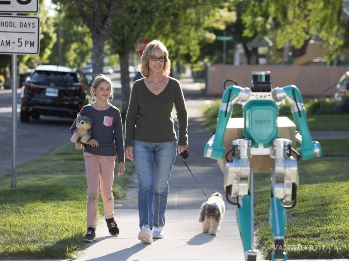 $!Digit, un robot humanoide que entrega la paquetería
