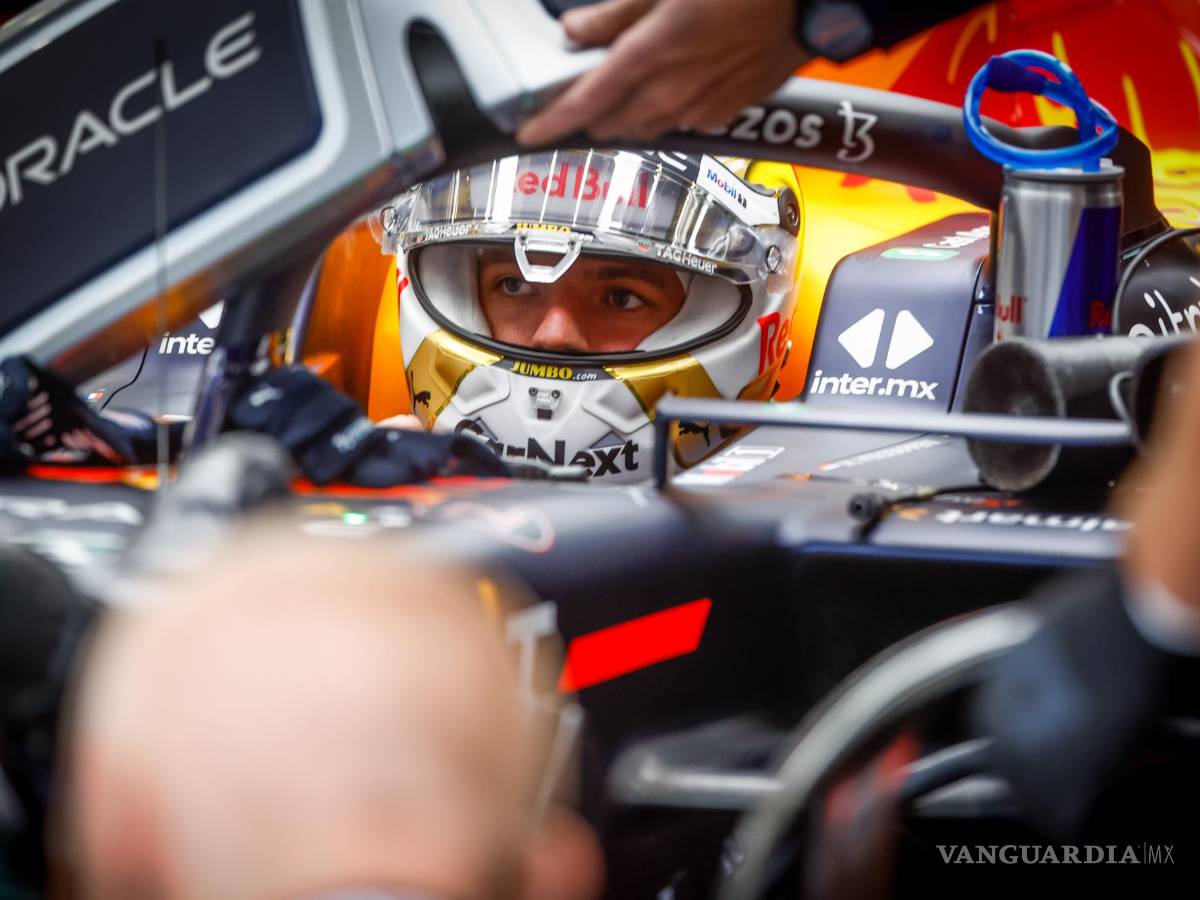 $!El neerlandés Max Verstappen de Red Bull abandonó el circuito al final de la carrera, esto debido a que carga con una penalización.
