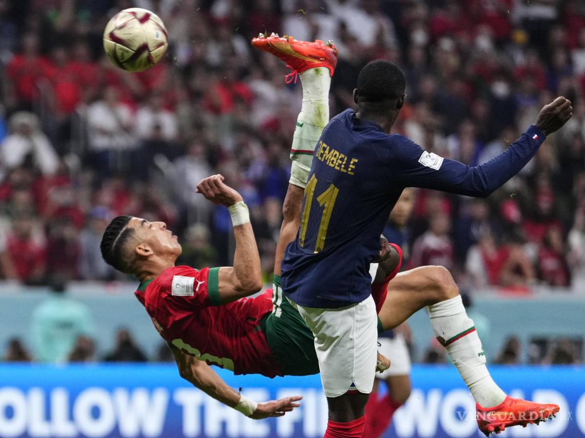 $!El Yamiq intentó una de las jugadas más peligrosas para Marruecos en el 1er tiempo.