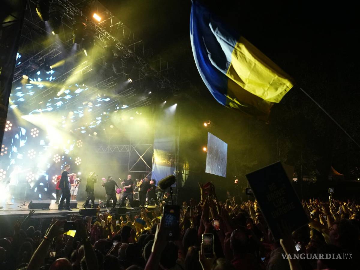 $!La Orquesta Kalush de Ucrania se presenta en el Eurovision Village en Turín, Italia.