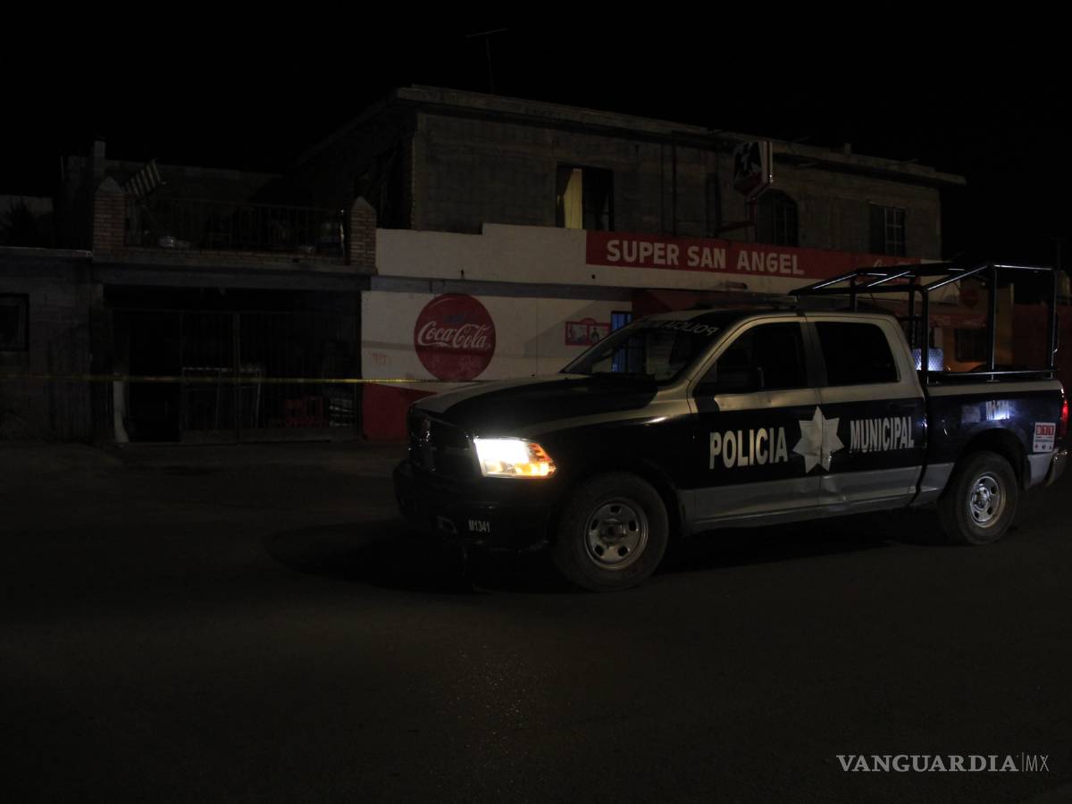 $!Asaltan y asesinan a comerciante en Saltillo; saquean su tienda de abarrotes y se llevan su camioneta