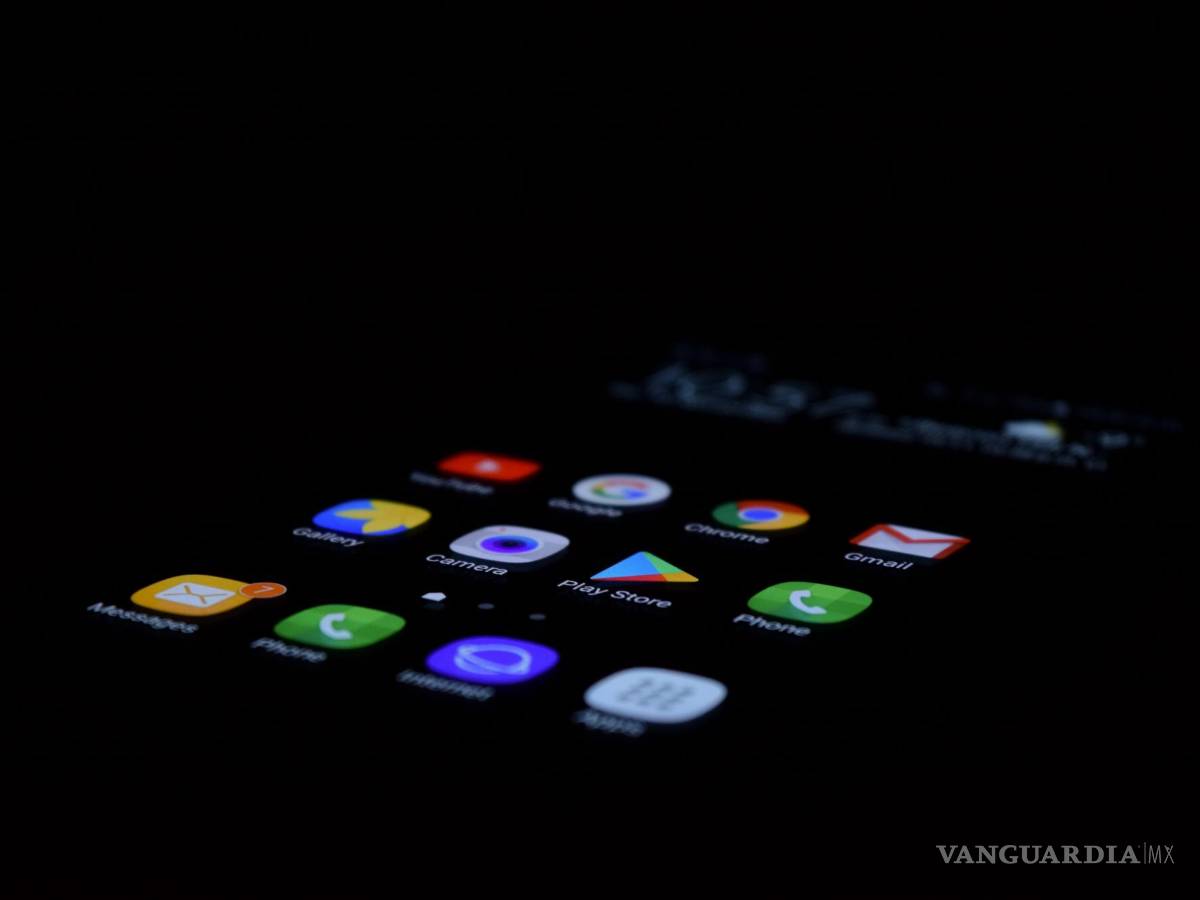 $!El teléfono les dará a nuestros hijos una sensación de independencia, aunque los localizadores telefónicos nos permitan saber exactamente dónde están.