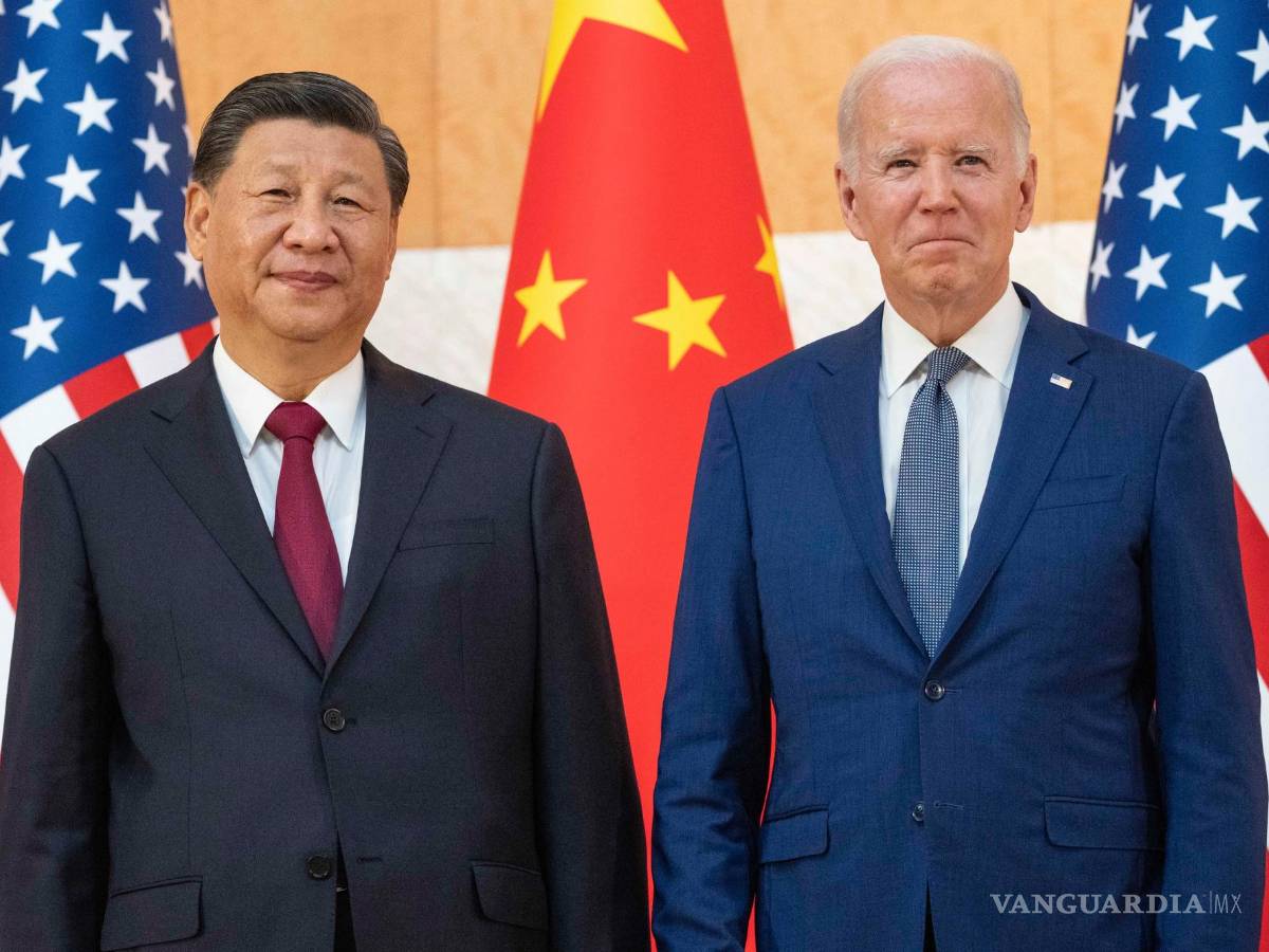 $!El presidente estadounidense Joe Biden junto al presidente chino Xi Jinping antes de una reunión al margen de la cumbre del G20 el 14 de noviembre de 2022 en Bali.