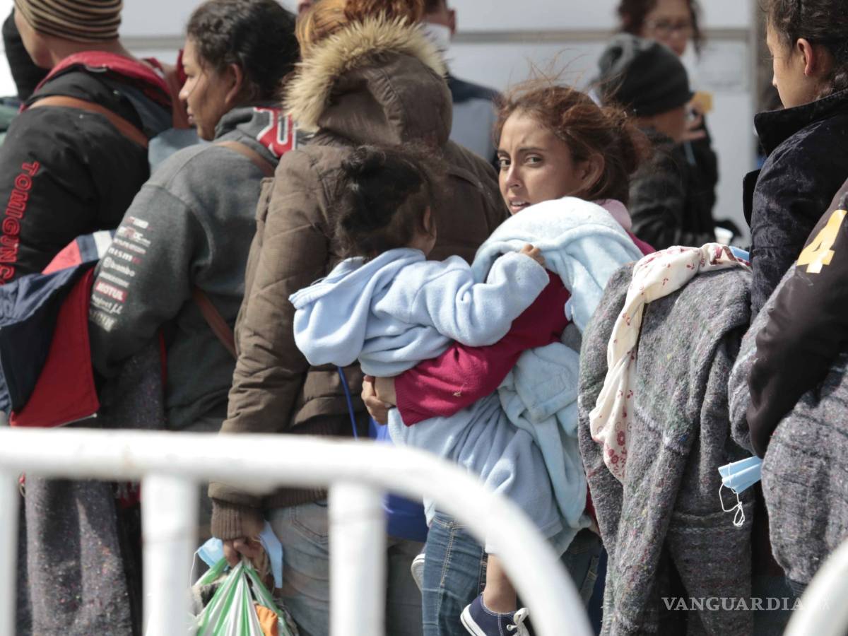 $!En busca de oportunidades, pasan por Saltillo más de mil 300 migrantes