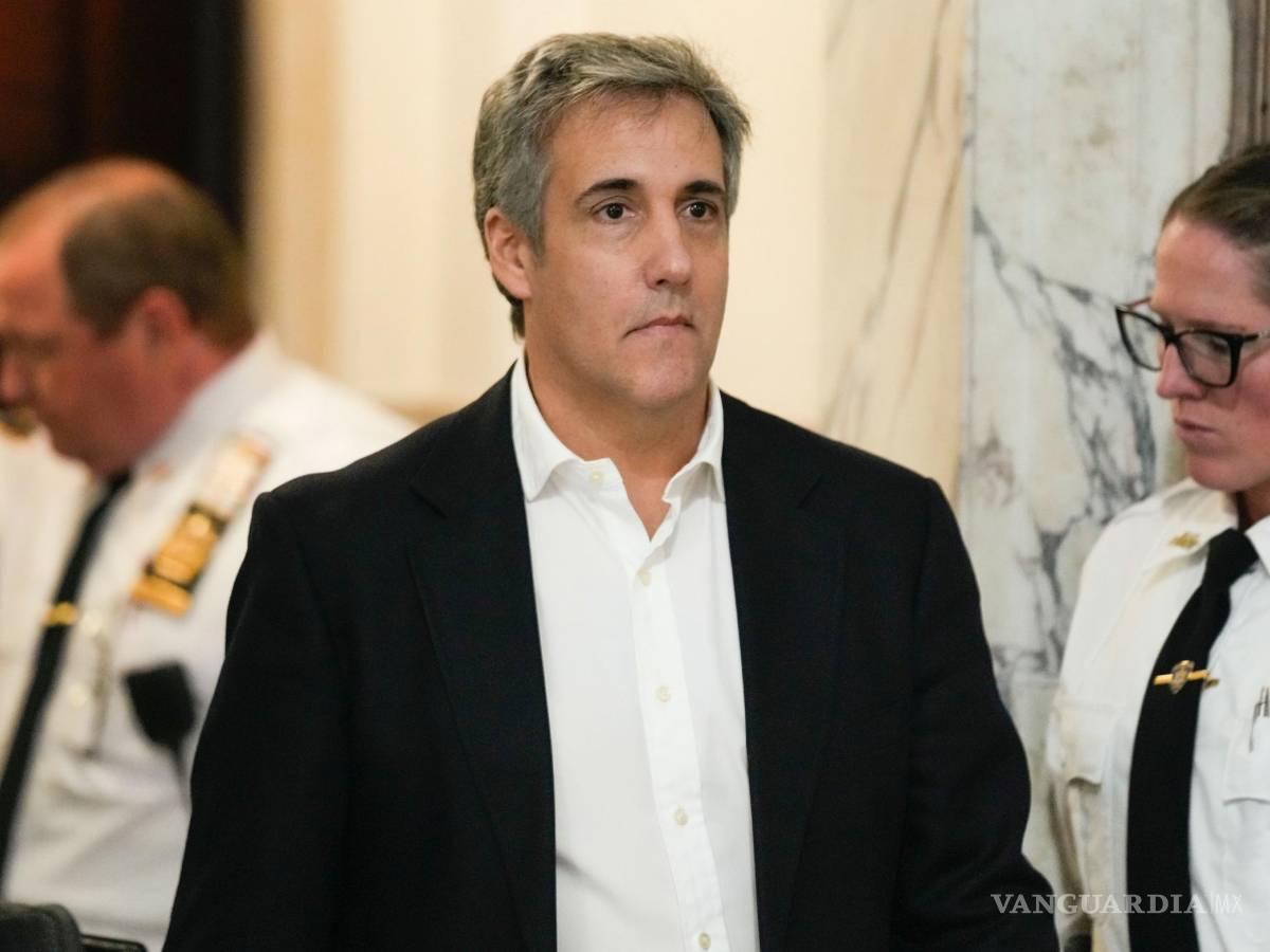 $!Michael Cohen regresa a la sala del tribunal de la Corte Suprema de Nueva York, el 25 de octubre de 2023, en Nueva York.