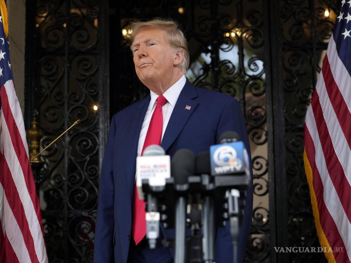 $!En su mansión de Mar-a-Lago, en Florida, Donald Trump volvió a decir que “no hay un caso” en su contra.