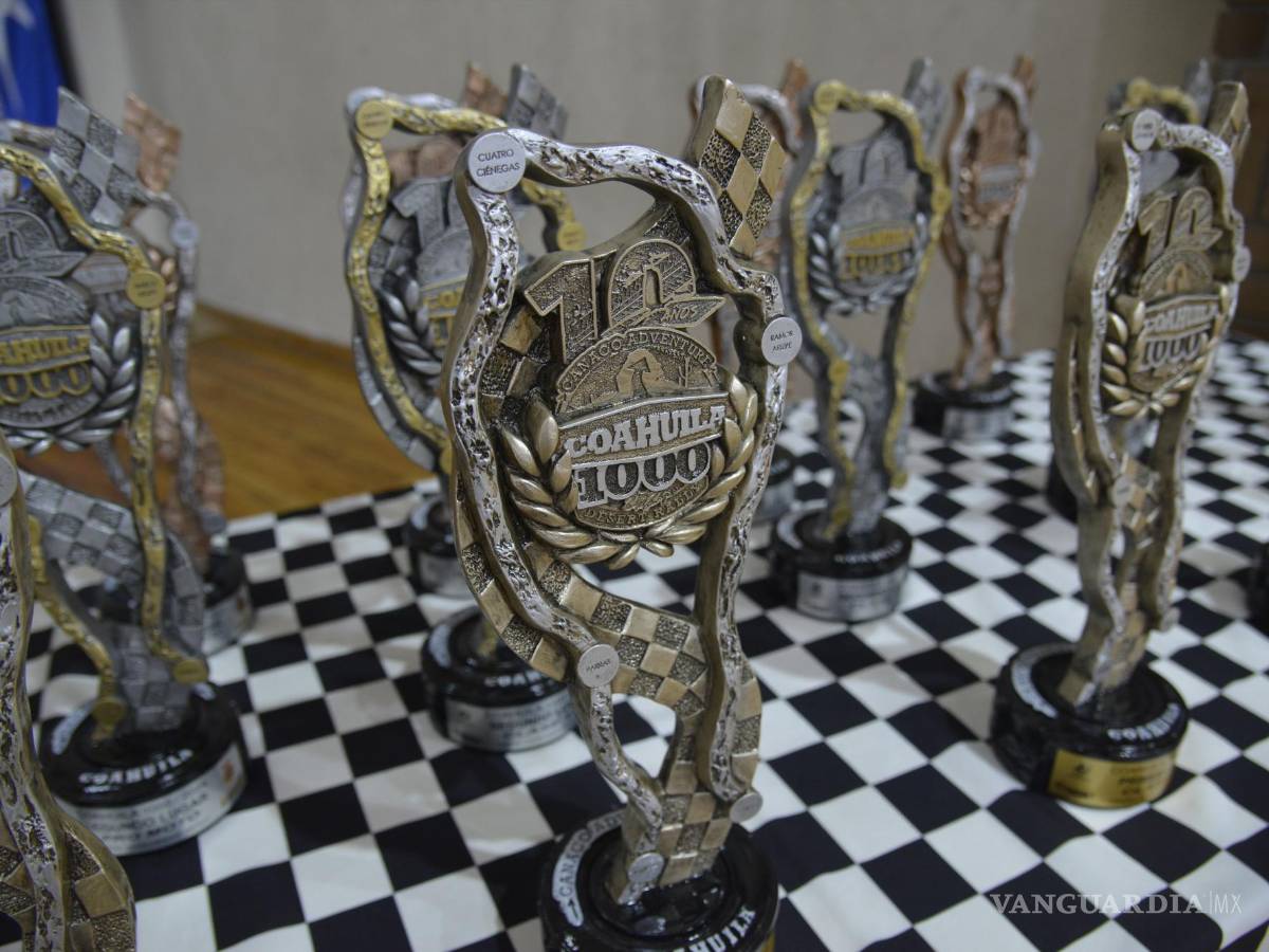 $!Los participantes del rally fueron reconocidos por su competitividad y espíritu de solidaridad a lo largo de la carrera, que cruzó varios municipios de Coahuila.