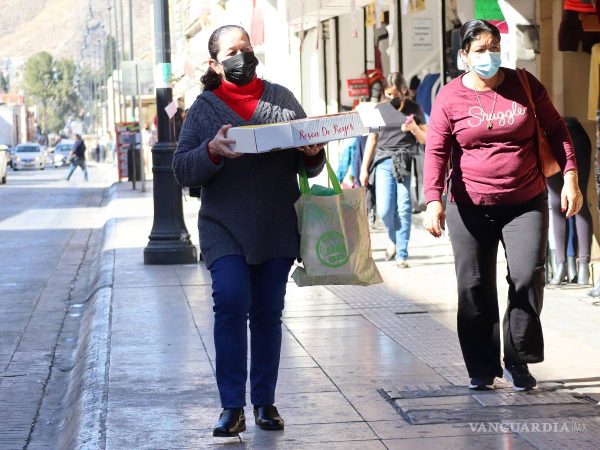 $!Las panaderías de la Zona Centro lucieron con gran movimiento y venta de roscas desde temprana hora.