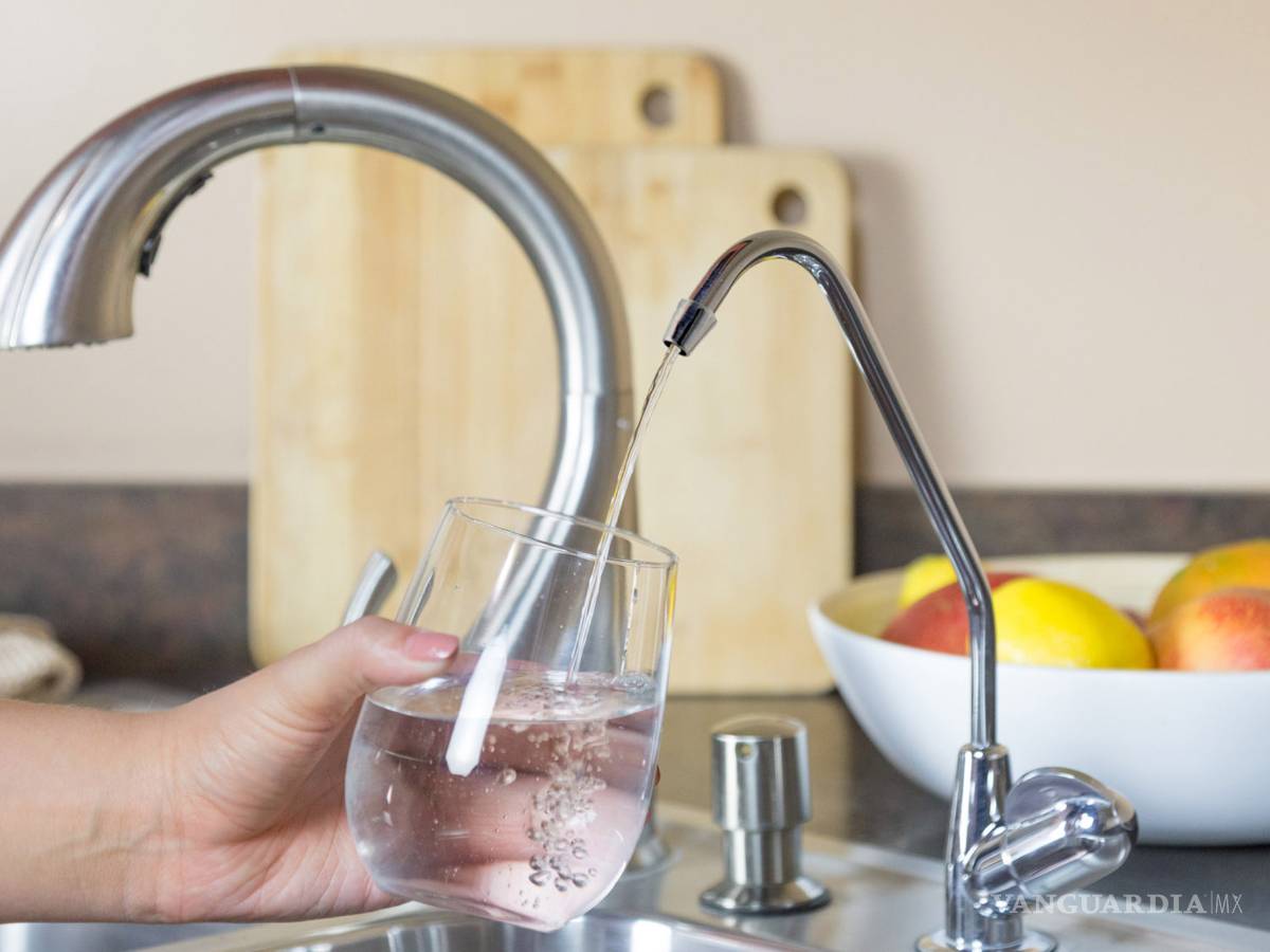 $!¡Fascinante!, hidropaneles que extraen agua del aire