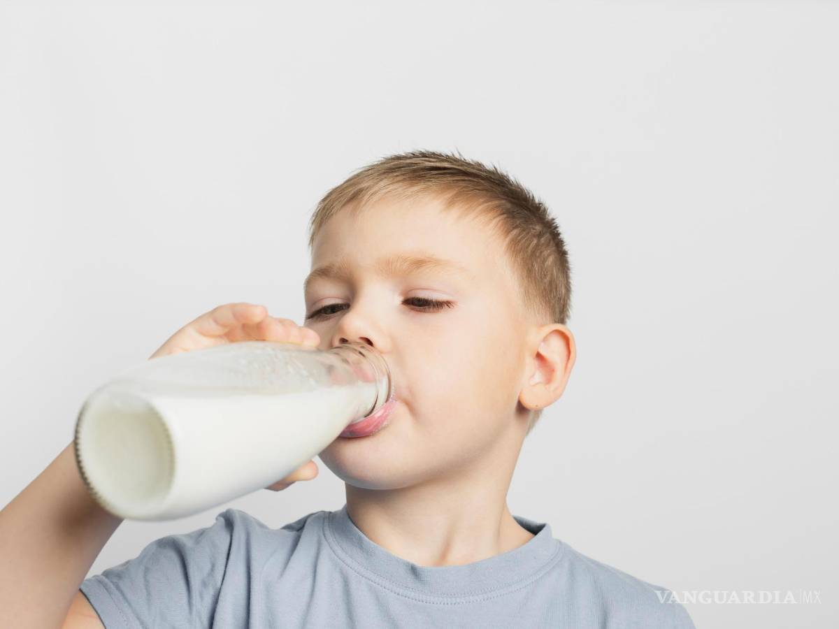 $!¡No lo hagas!... 3 hábitos peligrosos con los alimentos que debes evitar para cuidar tu salud