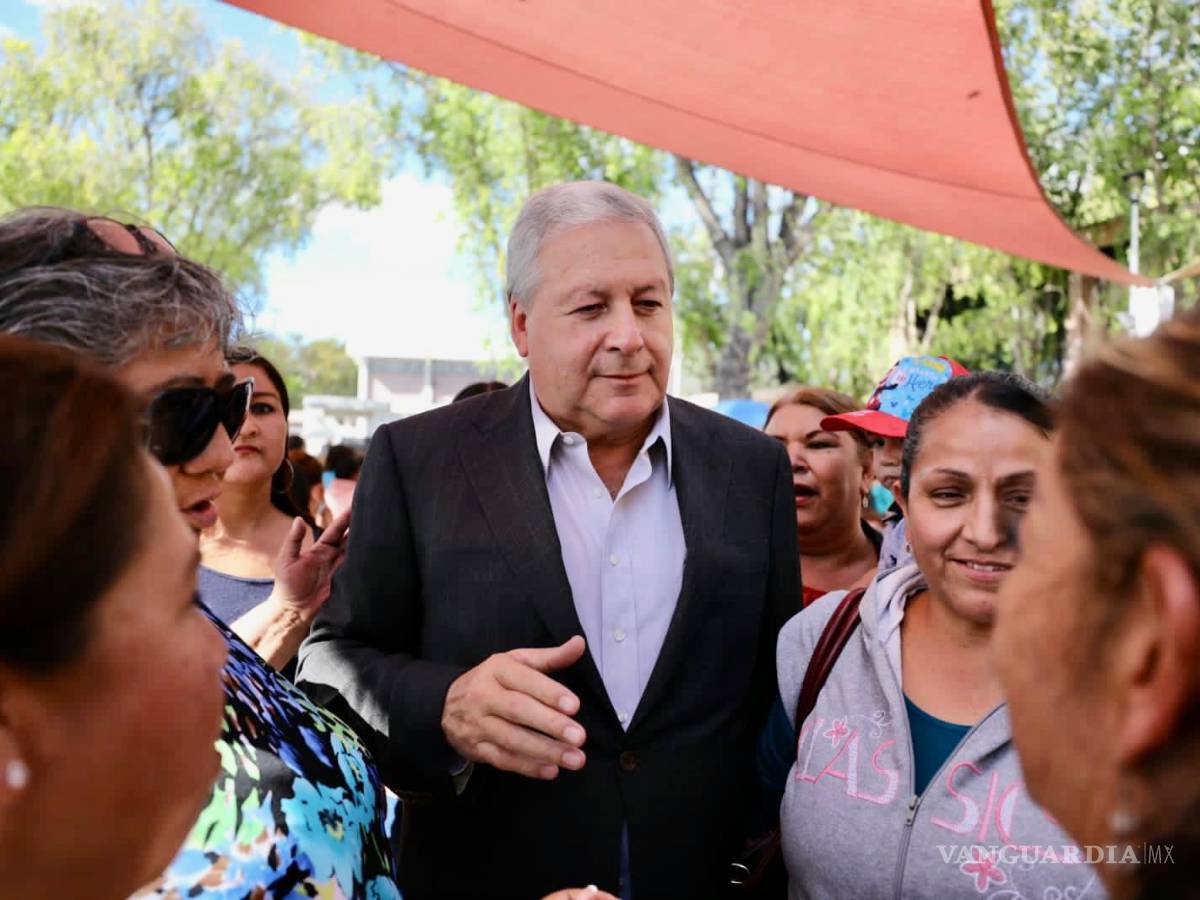 $!Adelantó que próximamente, y después de realizar un análisis entre la población, se entregarán 70 prótesis dentales completas y seguirán los programas permanentes dentro del DIF Saltillo en beneficio de las personas más vulnerables.