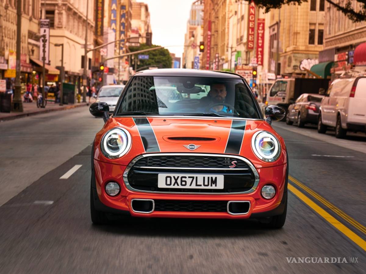 $!MINI Cooper S 3p AT, más equipado, mejoras estéticas y conectividad