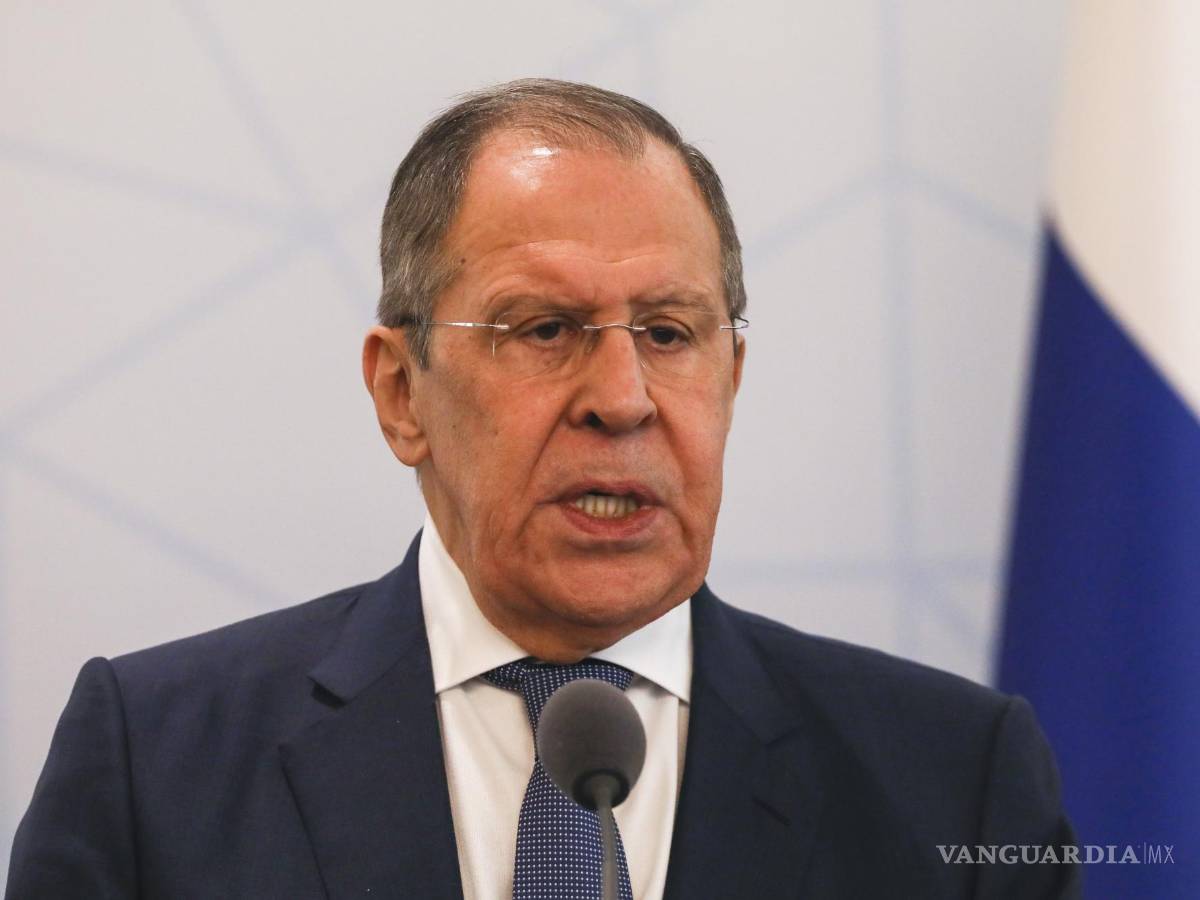 $!El ministro de Relaciones Exteriores de Rusia, Serguéi Lavrov, en una conferencia de prensa con su homólogo turco, Mevlut Cavusoglu (no en la imagen), en Ankara.