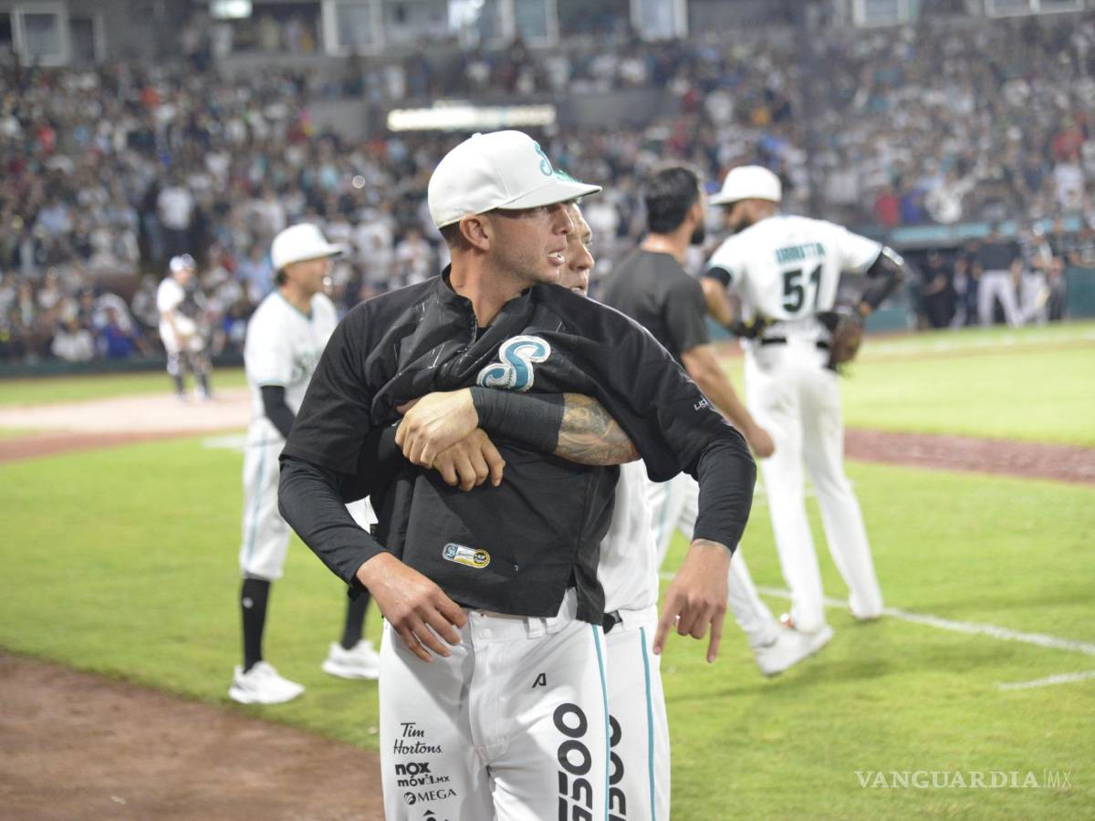 $!El enojo de los jugadores y cuerpo técnico de Saraperos era visible.