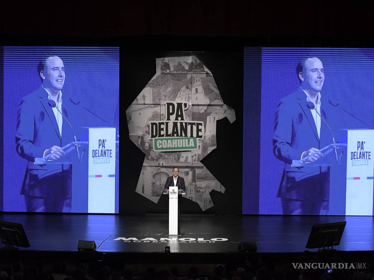 $!Manolo Jiménez, candidato a gobernador por parte del PRI-PAN-PRD, en el Teatro de la Ciudad “Fernando Soler”.