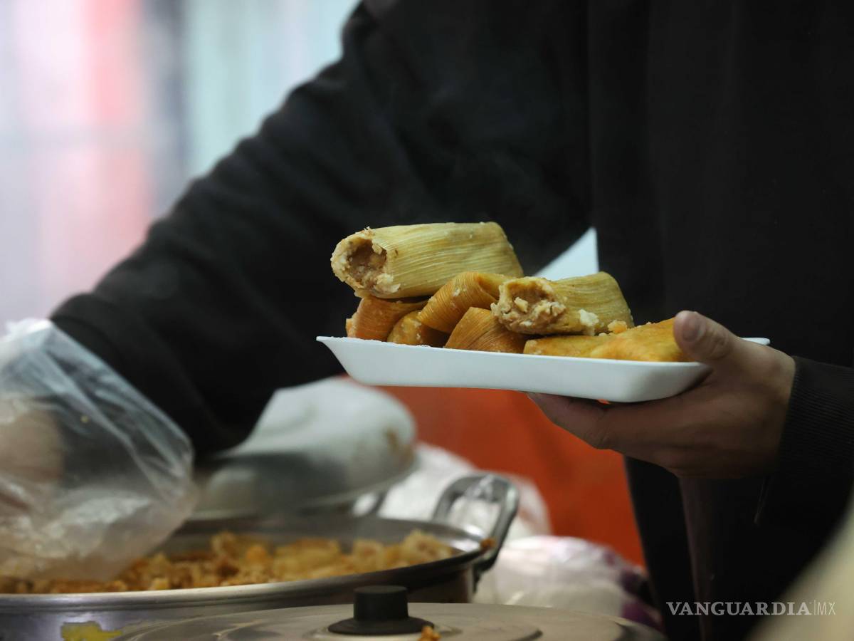 $!El negocio de los tamales, que comenzó en pequeña escala, se ha consolidado como uno de los lugares más populares de Saltillo.