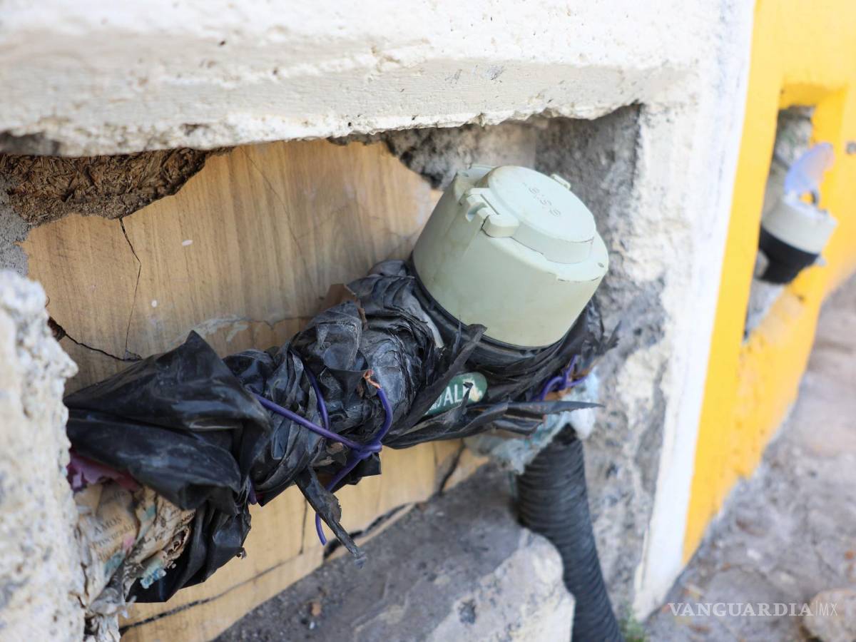 $!Agsal recomienda cubrir las tuberías y el medidor del agua para evitar que exploten con el frío.