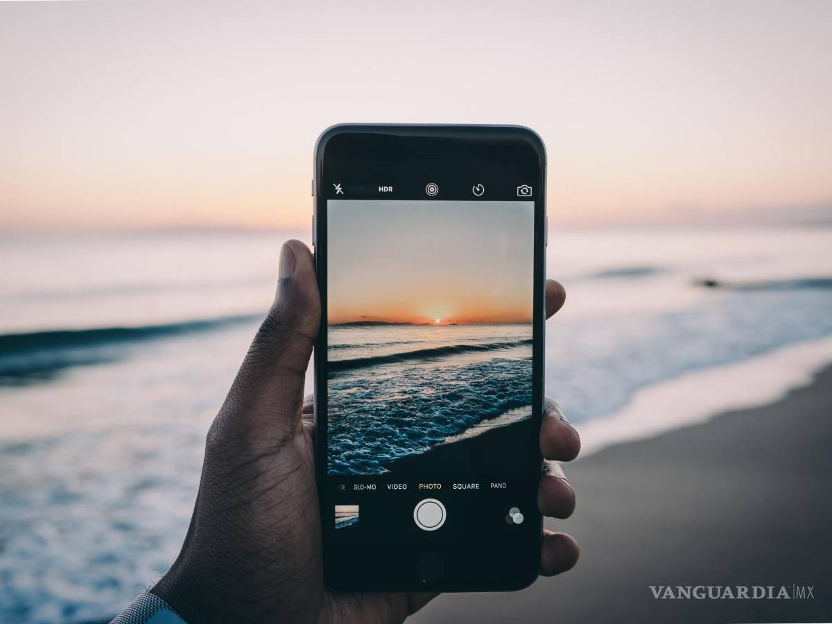 $!En verano solemos utilizar más el móvil.