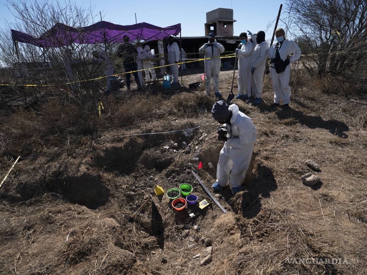 $!En México hay más de 52,000 personas sin identificar en morgues y cementerios y miles de restos calcinados que sólo pueden cuantificarse por kilos.