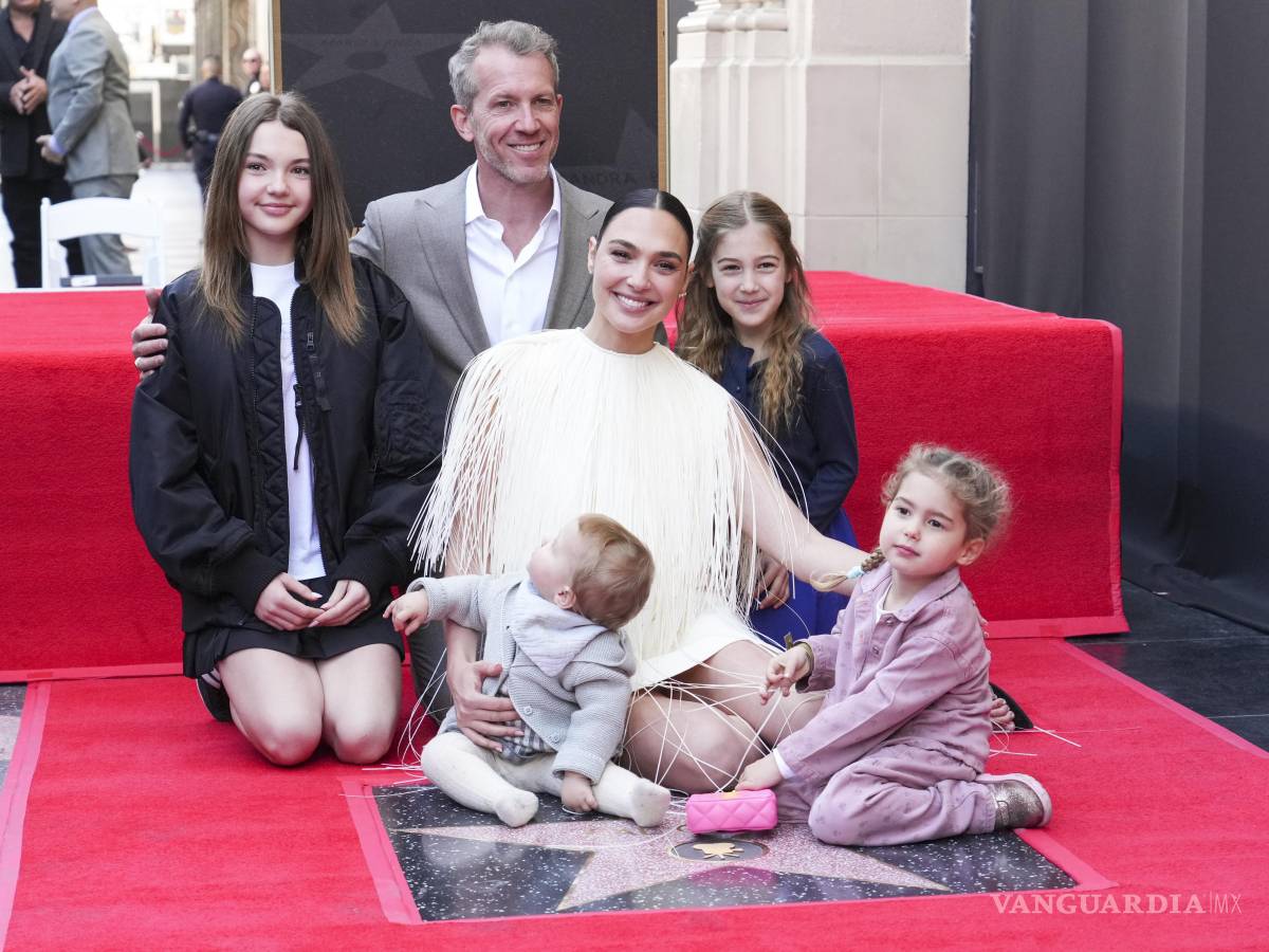 $!La familia de Gadot estuvo presente en la ceremonia.