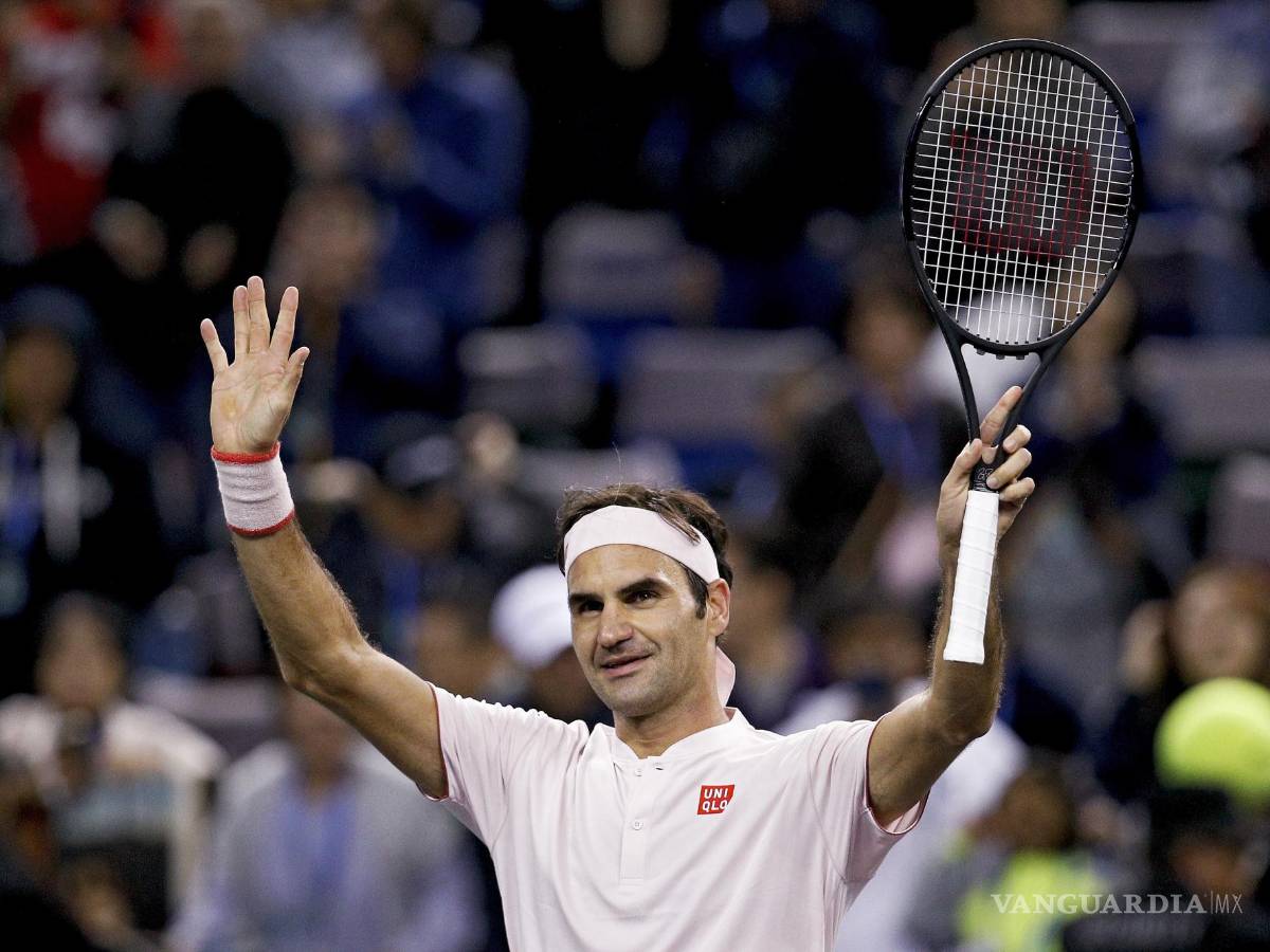 $!Roger Federer tras derrotar a Daniil Medvedev en su partido del torneo de tenis Masters de Shanghai el 10 de octubre de 2018.