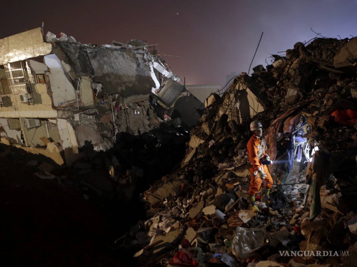 $!Aumentan a 59 desaparecidos por un desprendimiento de tierras en sur de China