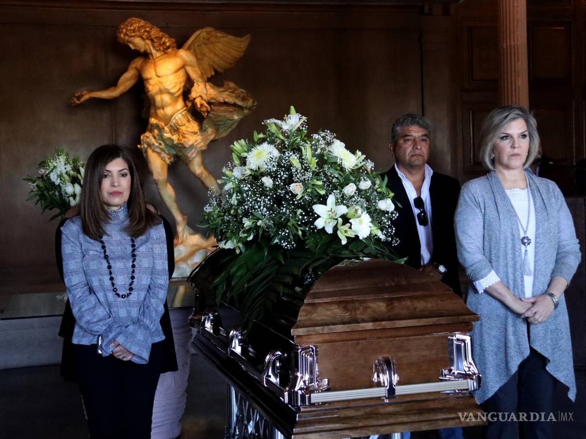 $!Desde el Teatro Fernando Soler despiden al actor René Gil Morales